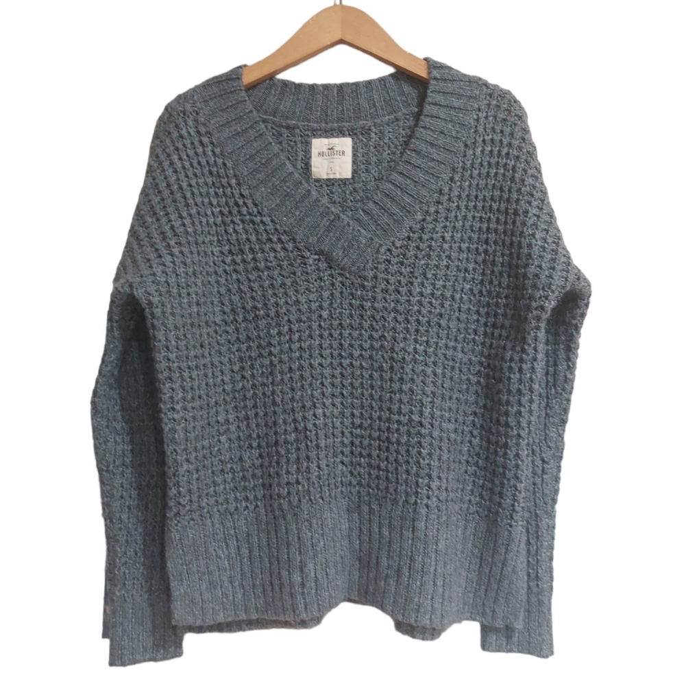 Hollister womens size small sweater